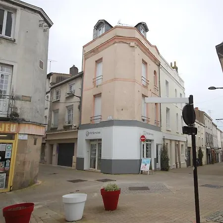 Studio Notre Dame Coeur De Ville Wifi Netflix Cholet Exterior foto